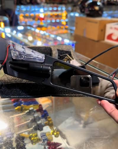 wings mirror with indicators