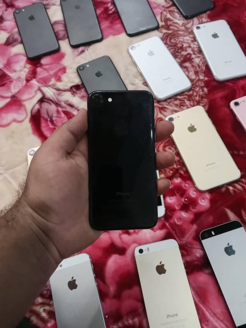 Iphone 7 10/10 water pack 3