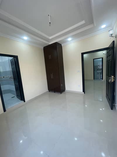 New flat available for rent pak Arab society