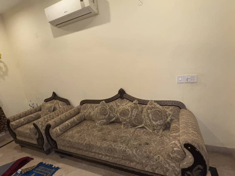 Used he aik seat damage he thori si 3