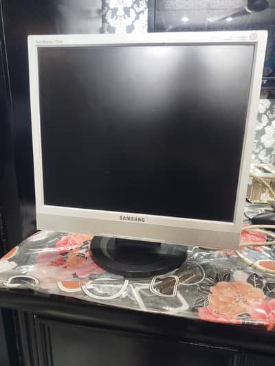 LCD 17 Inches SAMSUNG Original