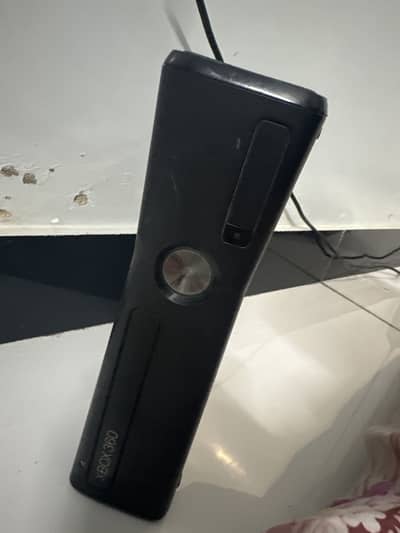 x box 360 new condition with many games installed