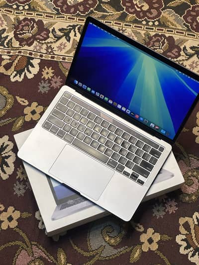 Apple MacBook Pro M1,2020