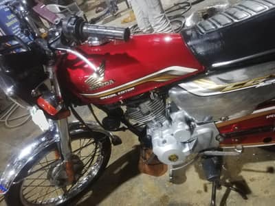 Karachi registration Honda cg 125 model 2020 Genuine condition yb ybr