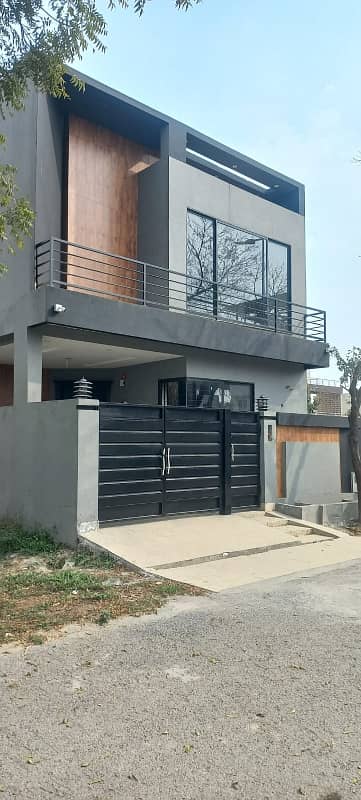 DHA REHBER   SECTOR 2  BLOCK P  5 MARLA BRAND NEW HOUSE IN REASONABLE PRICE DIRECT DEAL WITH OWNER OWSUM LOCATION FAR AWAY FROM DRAIN NEAR TO MAIN ENTRANCE SOLID CUNSTRUCTION BY OWNER
