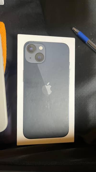 iphone 13 non pta condition 10/10 One hand Use