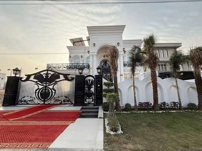 Ultra Luxury 1 kanal house available for sale