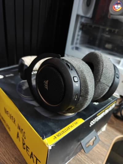 Corsair HS70 Pro Wireless
