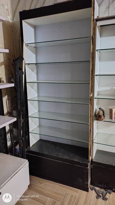 miror nd wood racks shelves with special box nd sheet