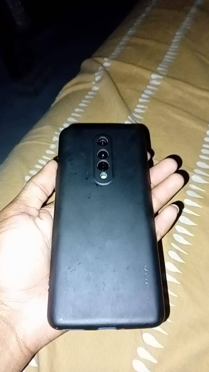 One plus 8 (read description) 4