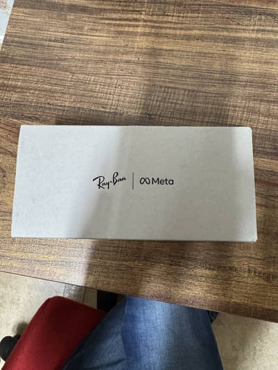 Meta Ray ban Wayfarer Transition clear to Green new sealed box