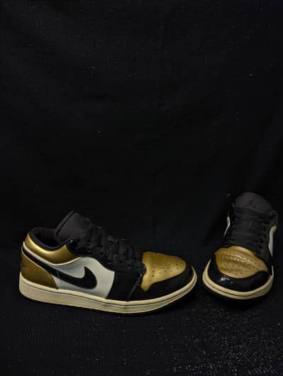 AIR JORDAN 1 LOW GOLDEN