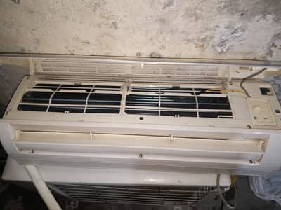AC 1ton simple urgent for sale 03194768361