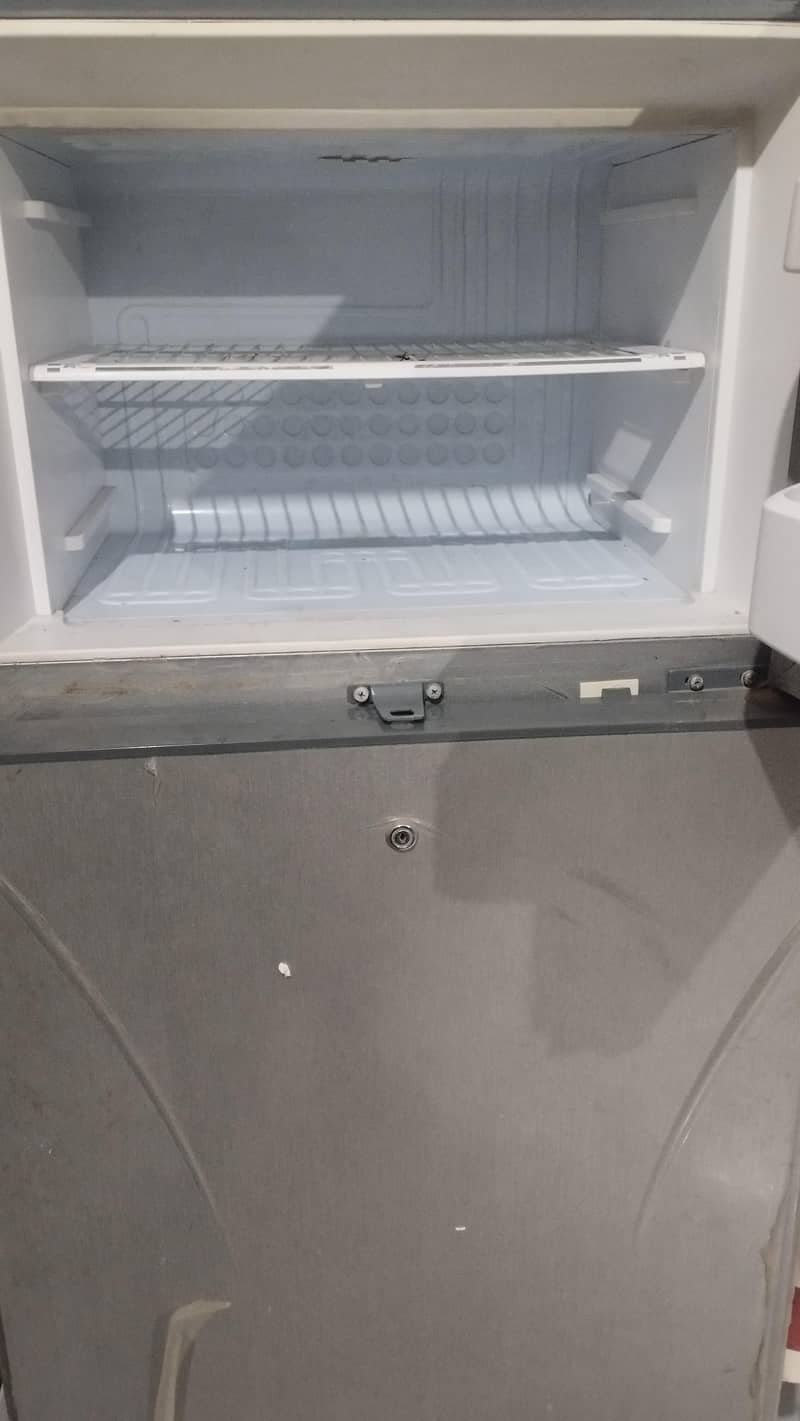 waves Refrigerator 3