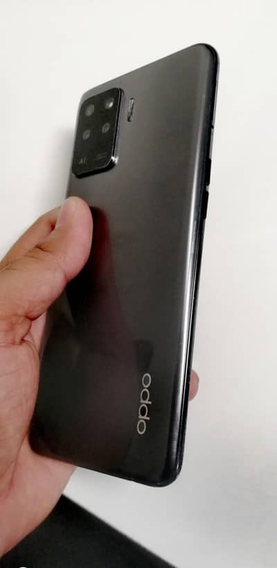 Oppo F19 Pro 8/128 gb.  32mp selfie camera