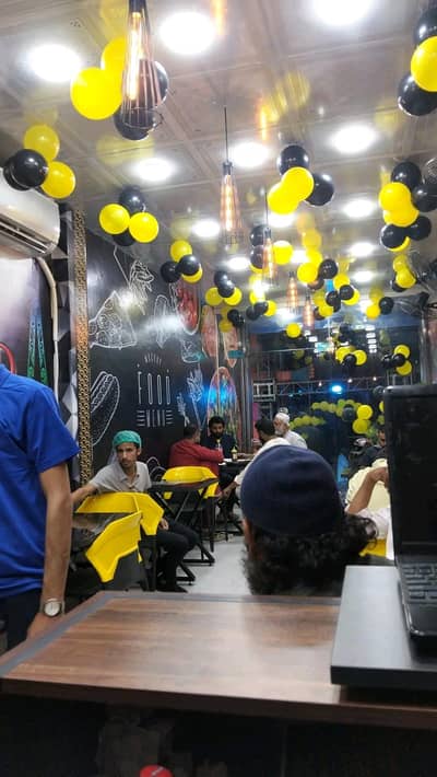 waiter  and take way odertaker