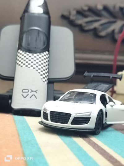 oxva pod nxlim 40watts , 1500 mAh  battery,  0.85" color screen.