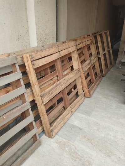 8 Wooden Palets for sale in Johar Town Lahore