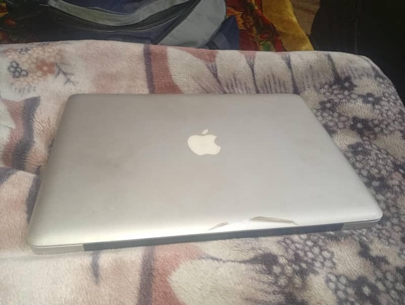MacBook Pro 0