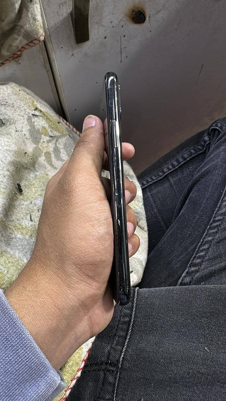 IPhone 11 pro 2