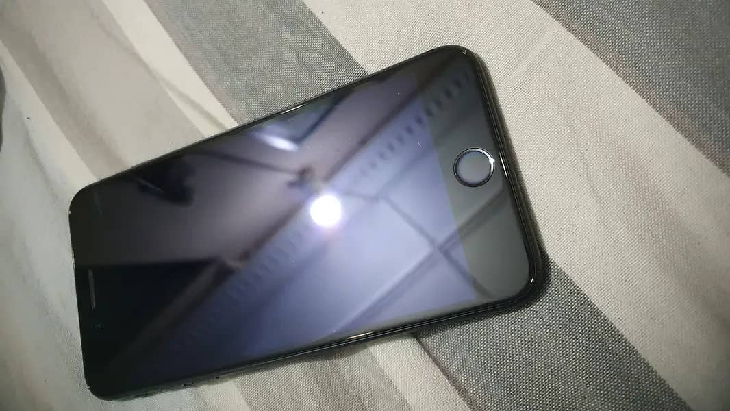 Apple iPhone 7 Plus 2