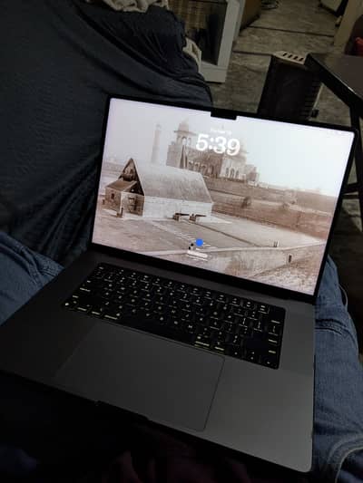 m1 pro 2021 16" 16gb-500gb