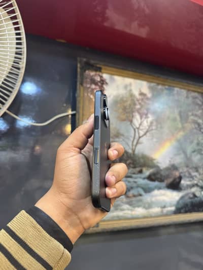 iPhone 16 pro 256 (GB)