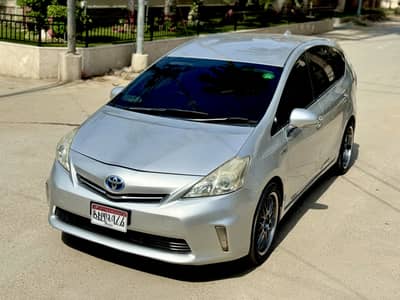 Toyota Prius@ Alpha ( S Touring Soft Leather Selection )