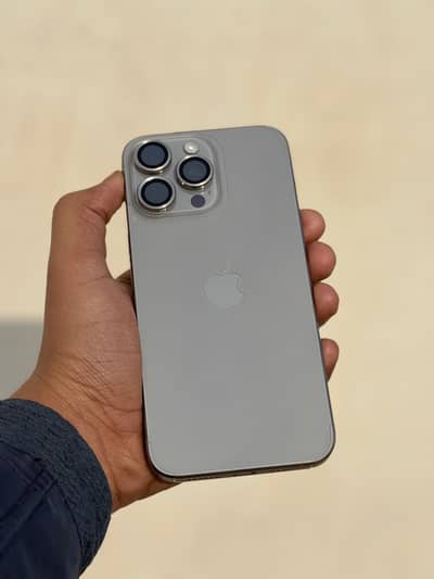 iPhone 15 pro max natural titanium