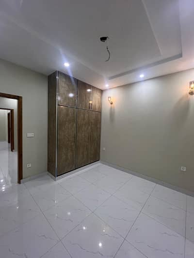 10 marla house for rent in johar town