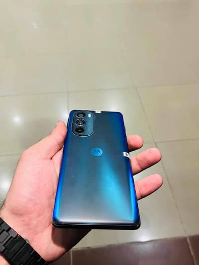 moto edge 30 pro or edge 2022 plus 5g  PTA official approved