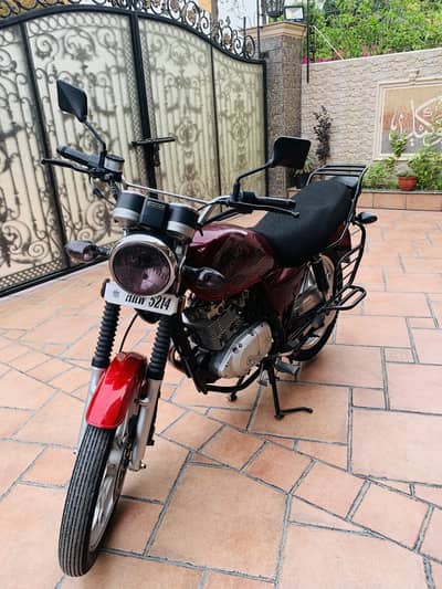 Suzuki GS 150 SE (Alloy rims)