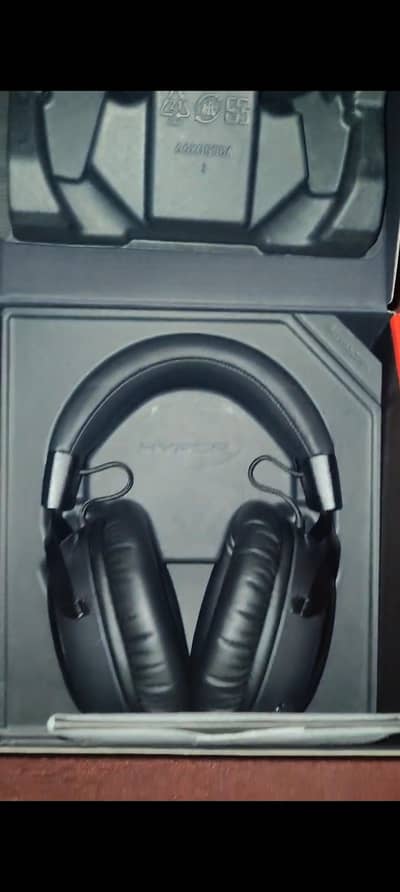 Hyperx cloud 3 wireless S open box For Sell Rs:- 28 Thousand