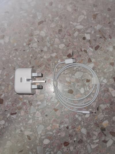 Iphone 13 pro max orignial Charger