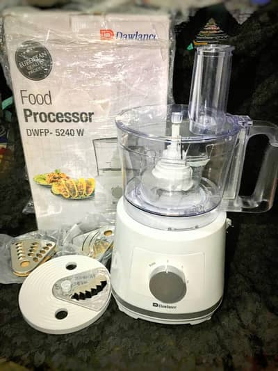 Brand New Dawlance Food Processor DWFP-5240 W