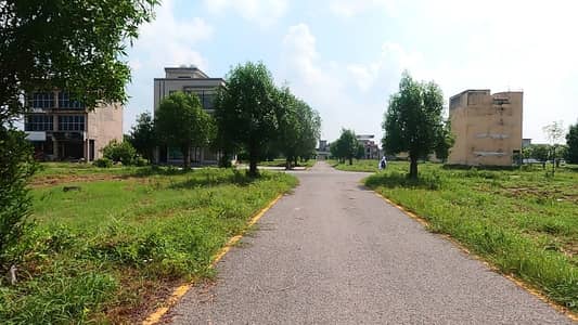 Prime Location Residential Plot Of 5 Marla Is Available For sale In Grand Avenue Housing Scheme - Block B, Lahore