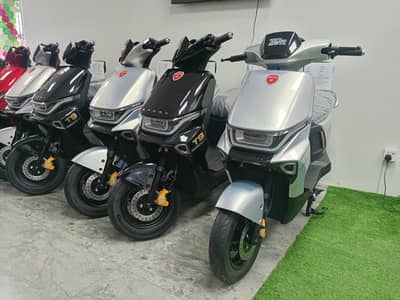 New Metro Electric Scooty All Models Available/Evee/Yadea/Ramza