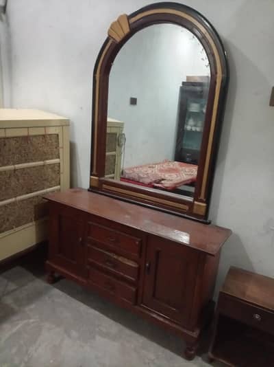 dressing table