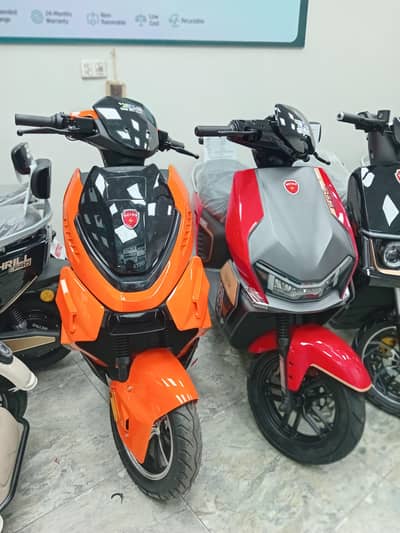 Power full Metro Mountain Climber Electric Scooty 2026 /Evee/Ramza