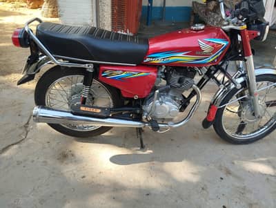 Honda 125 2018 for contact 03466871913