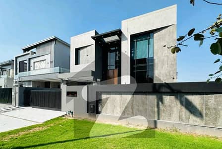 1 Kanal Luxurious Designer House For Sale In DHA Phase 7 Prime Location 100% Original Picture