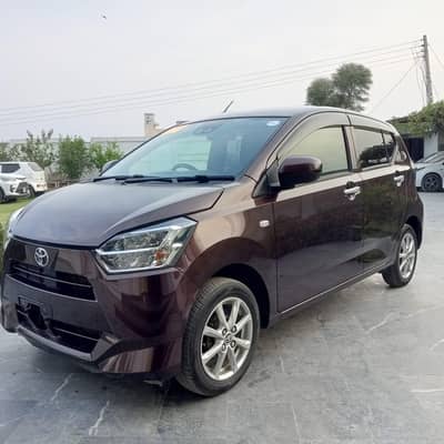 Toyota Pixis ( Daihatsu mira) G package Top of the line variant