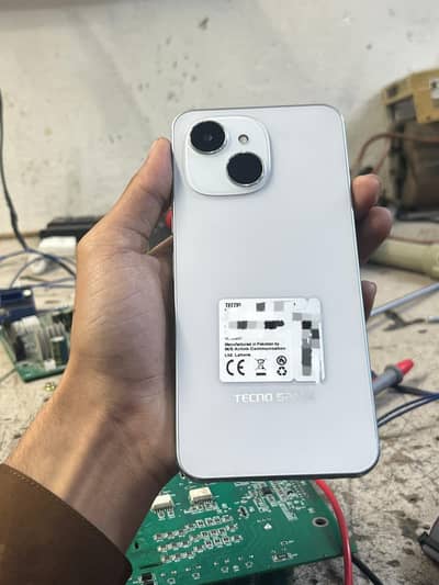 only 7 days used 10/10 storage 8/128 gb urgent sale