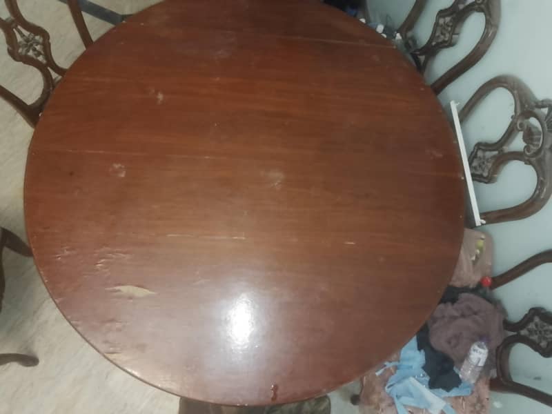 Round Shape Dinning table 0