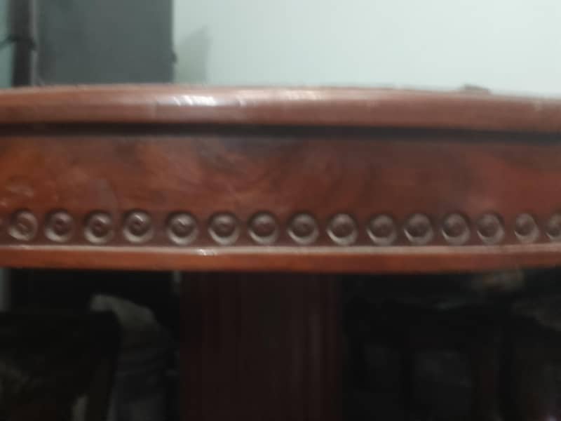 Round Shape Dinning table 1