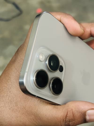 10 x 10 condition iPhone 15 pro Max 256 GB