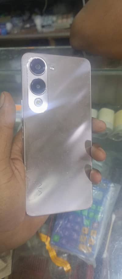 Vivo Y04 128 GB
