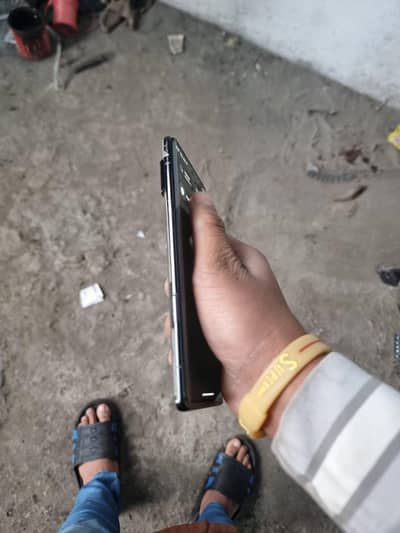 non PTA only display shade 8/128 gb