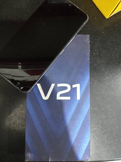 Vivo V21