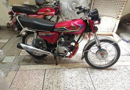 Honda 125 CG bike urgent for sale 0310,40,47,604